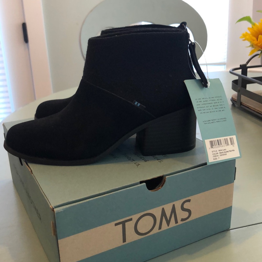 Brand New Toms booties!!
